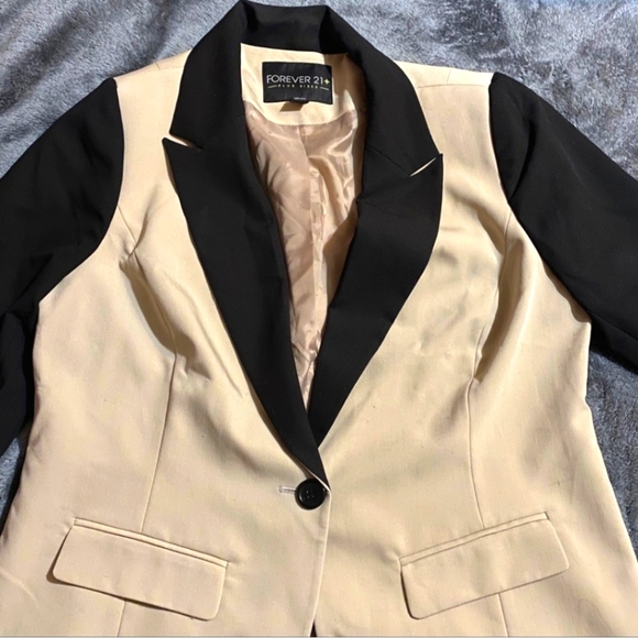 Forever 21 Jackets & Blazers - Forever 21 XL Blazer